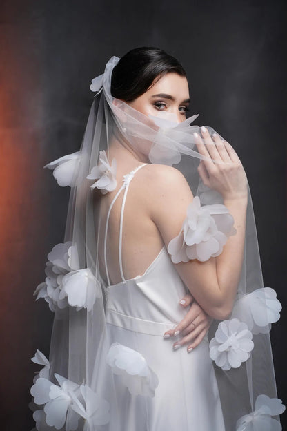 Cathedral Oval Bridal Veil with 3D Flowers