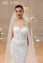 Model 549 (cape and veil included) - Image 6